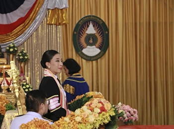 พิธีพระราชทานปริญญาบัตรแก่บัณฑิตมหาวิทยาลัยราชภัฏสวนสุนันทา
ประจำปีการศึกษา 2559-2560 เป็นวันที่สอง