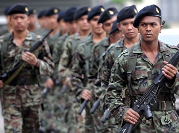 ขอให้นักศึกษาที่เกิดปีพุทธศักราช 2542
และมีความประสงค์ขอผ่อนผันการเข้ารับราชการทหารกองประจำการ
ในเดือนเมษายน ปีพุทธศักราช 2563