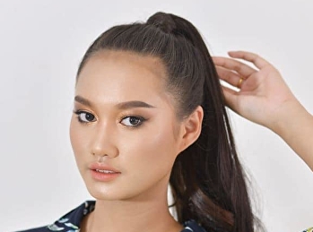 Encourage Miss Prapada Donprasert