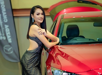 Leave everyone to cheer for Miss Paninda
Ngernkaew, representative of Miss Grand
Nong Saeng.