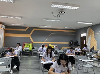 Atmosphere during the midterm
examinations for Semester 2/2024 of
students in the Logistics and Supply
Chain Management program.